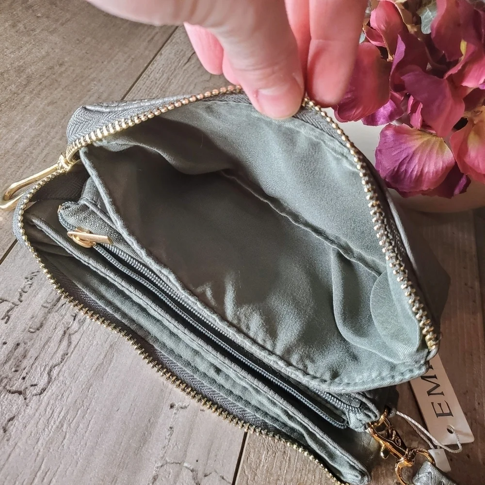 NWT Empire Gray Vegan Leather Women's Wristlet Wallet Small Bag